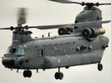 Hélicoptère CH-47 Chinook : le transporteur lourd indémodable